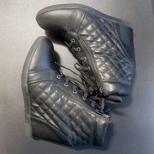 Madden Girl Baaxter Women Round Toe Synthetic Black Sneakers New without box